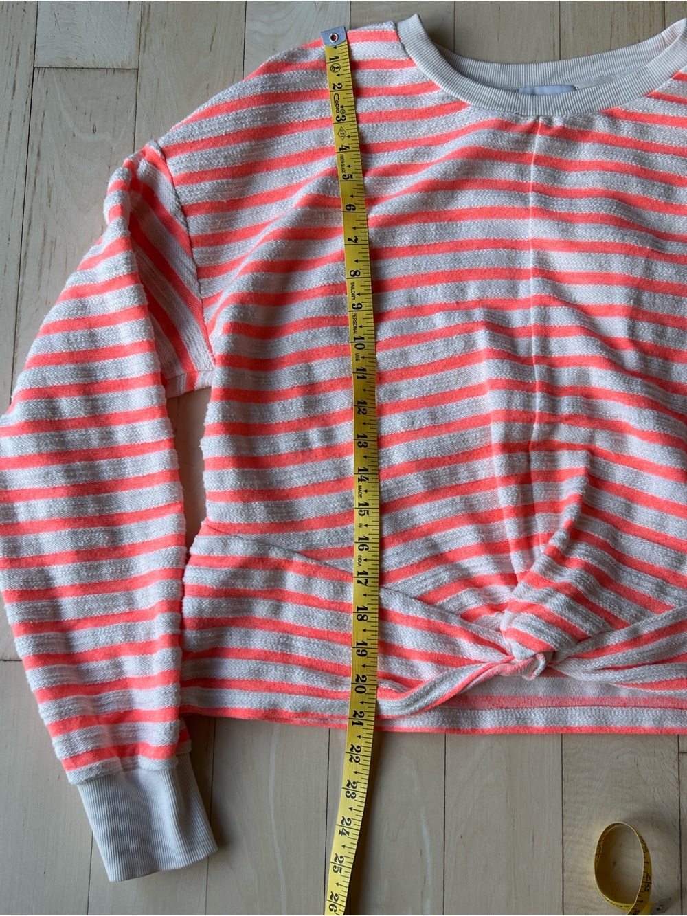 Evereve Women’s Noah Stripe Sweatshirt Neon Coral/Cream Oversized Size Medium - Picture 9 of 15